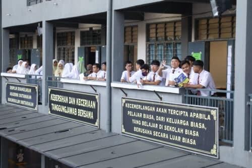 கோத்தா கெமுனிங் இடைநிலைப் பள்ளியில்  மாணவர் எண்ணிக்கை அதிகரிப்பு  குறித்து ஆய்வு