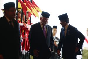 博尔基亚获国宾礼遇迎接   元首设国宴款待汶莱代表团