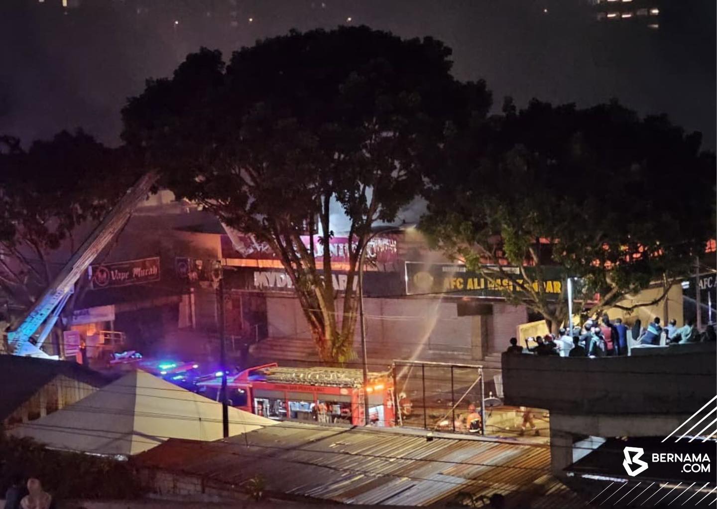 14 rumah setinggan, empat kedai musnah dalam kebakaran di Pantai Dalam