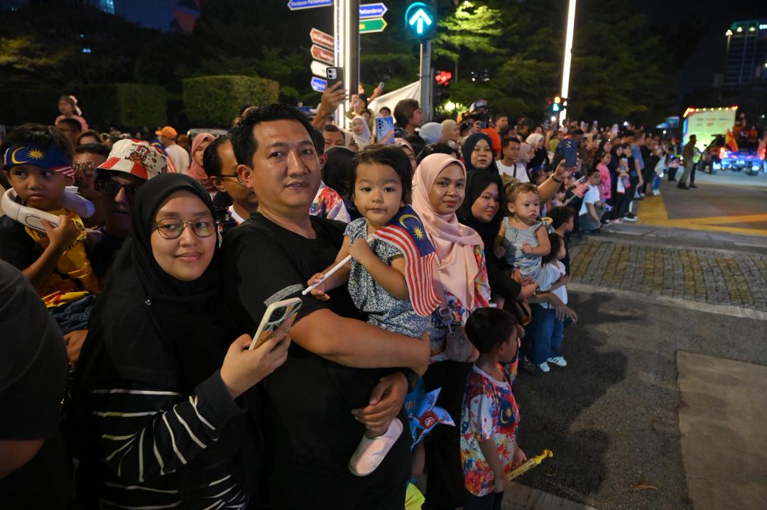 Lebih 30,000 pengunjung meriahkan sambutan Hari Kebangsaan peringkat Selangor