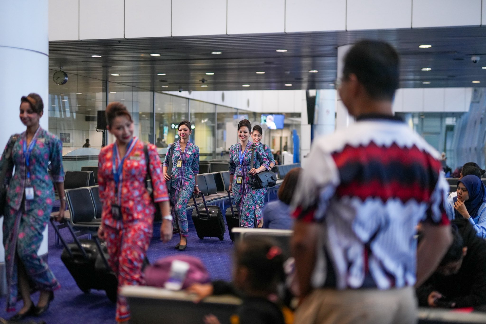 Malaysia Airlines makes history with all-women flight team