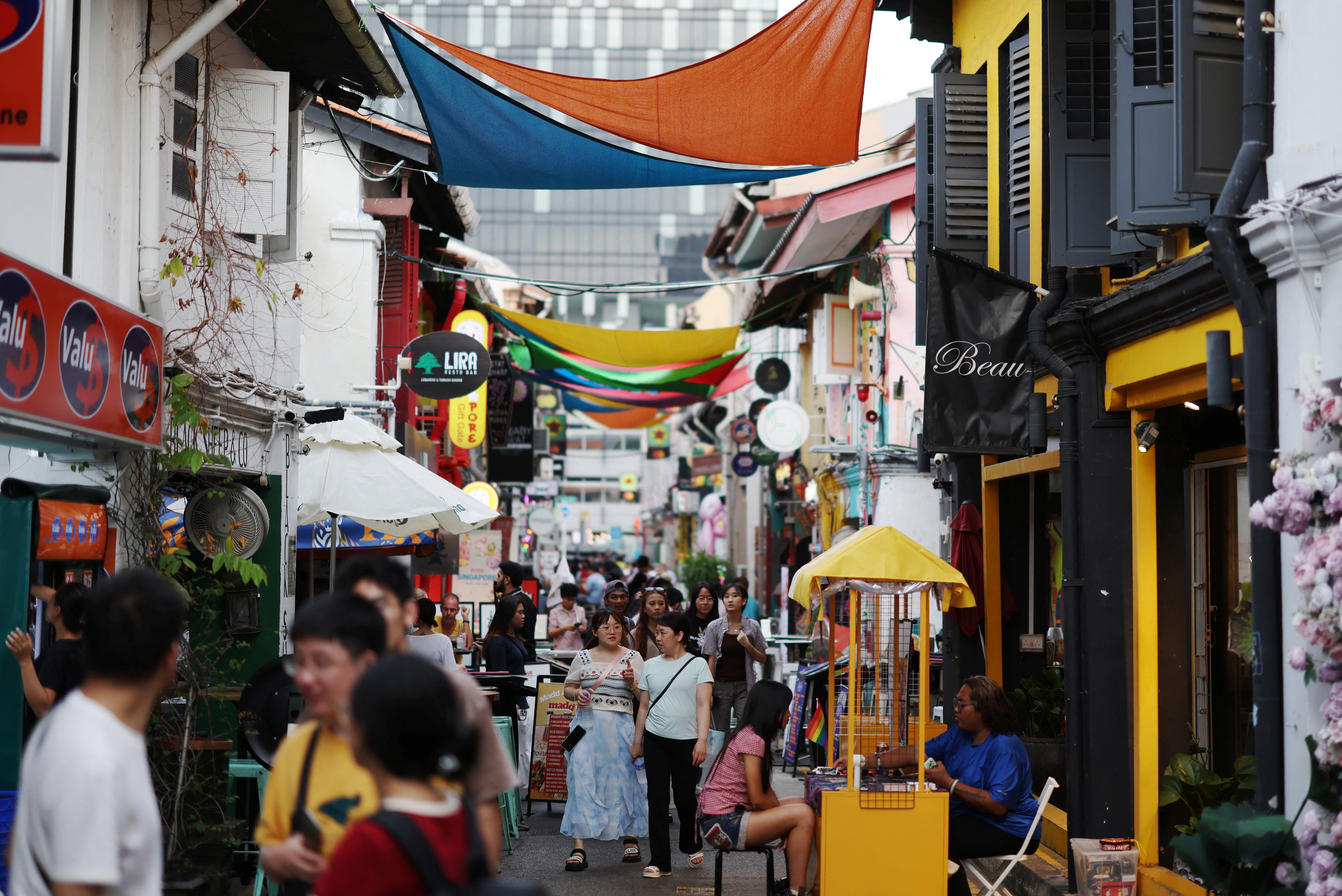 Singapore population hits record 6.11 mln, driven by foreign workers
