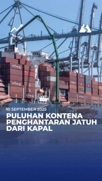 Puluhan kontena penghantaran jatuh dari kapal