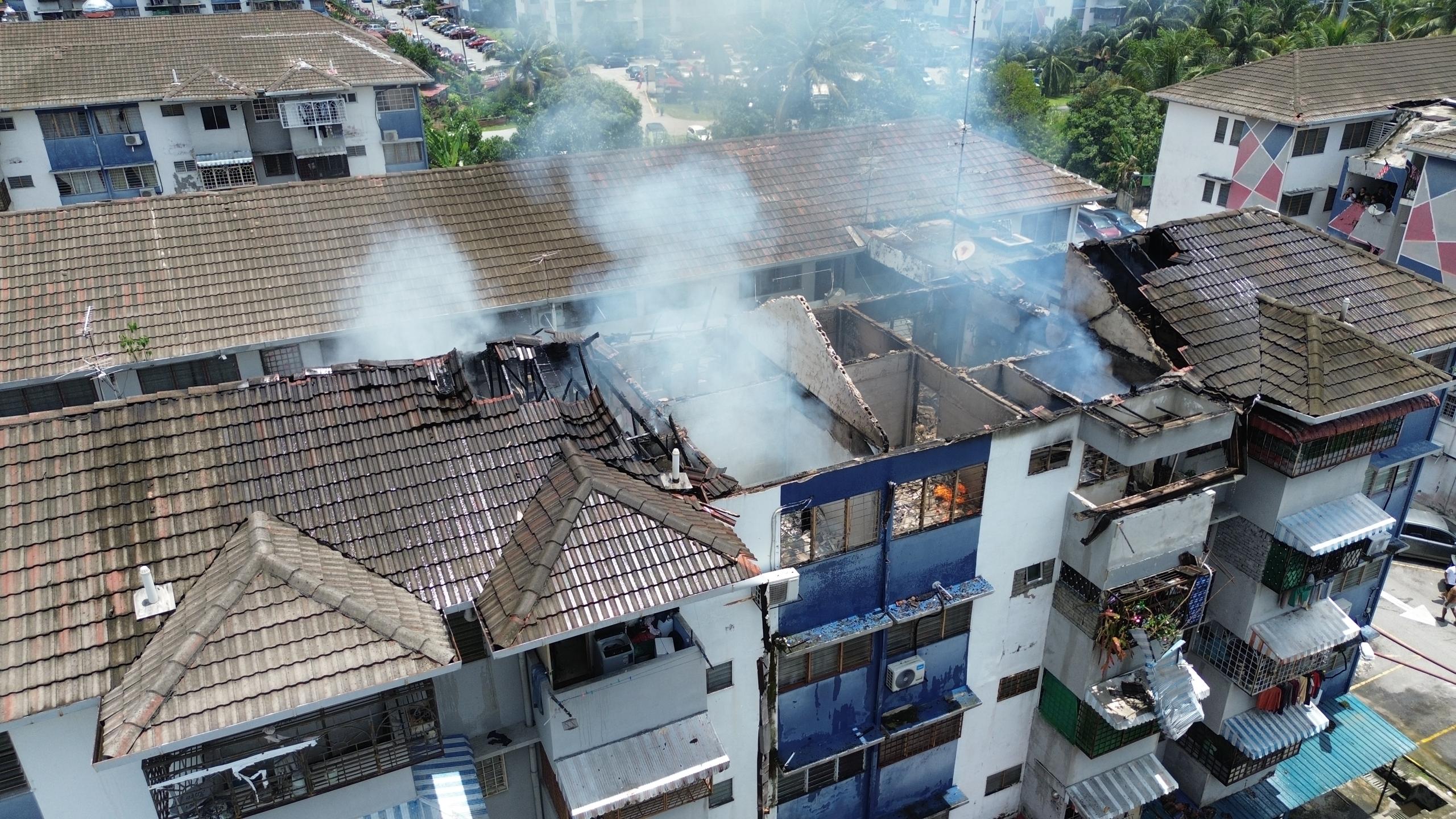 Enam unit flat Pinggiran Batu Caves terbakar, tiada mangsa terlibat