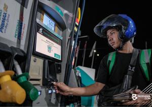 Non-citizens with driving licences to pay market price for RON95