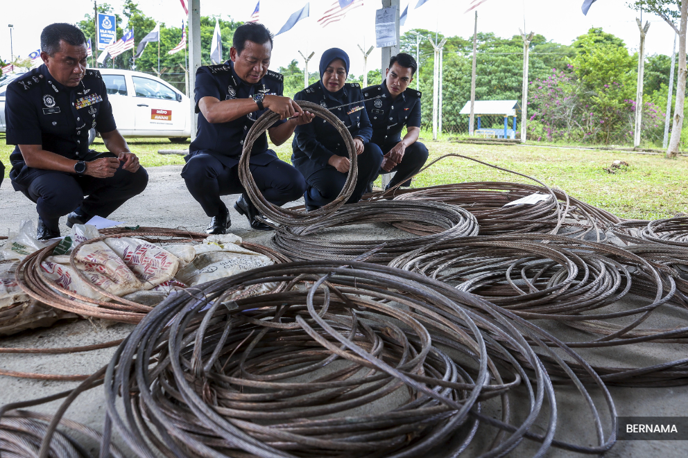 Eight involved in theft, purchase of ECRL cables