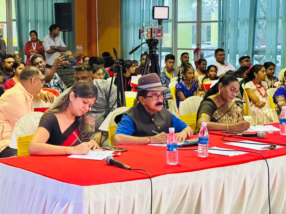 செந்தோசா தொகுதியின் சிறுவர் பாடல் திறன் போட்டி - 10 பேர் இறுதிச்  சுற்றுக்குத் தேர்வு