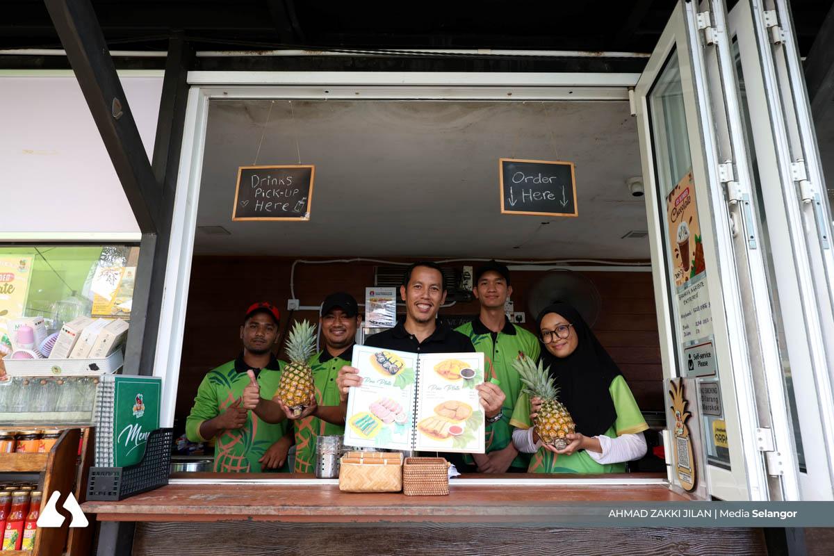 Bangkit dari kejatuhan: Saudagar Nanas diiktiraf Ikon Agro Selangor