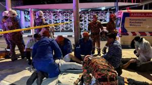 2旅巴与4车连环撞  2孩童等5人受伤