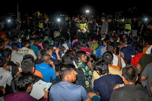 Imigresen serbu premis perumahan di Pulau Indah, tahan 662 warga asing