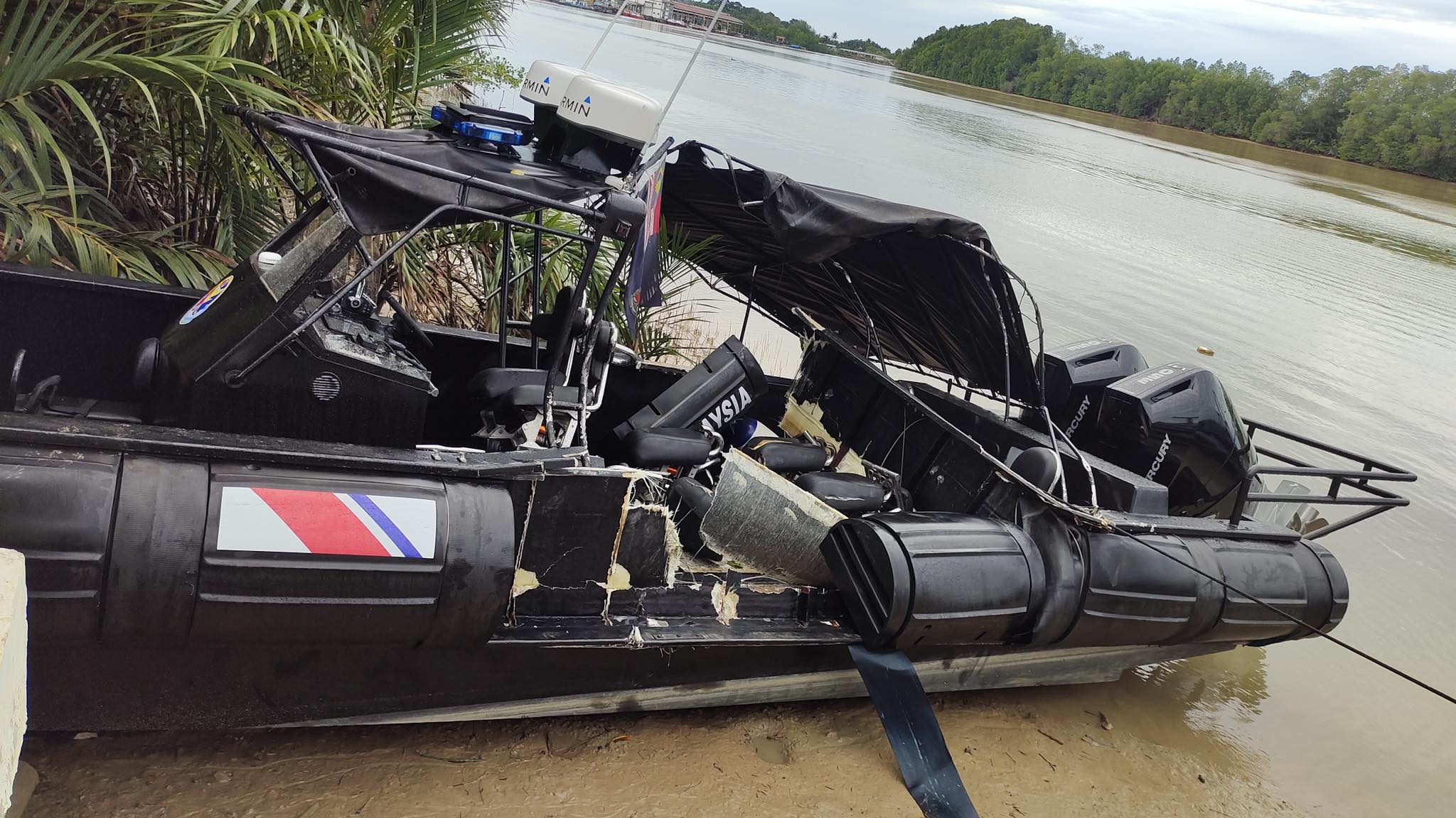 Dua anggota maritim cedera dirempuh bot pancung bawa pendatang asing