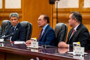 关丹港连通中泰越寮   安华：助力东海岸发展