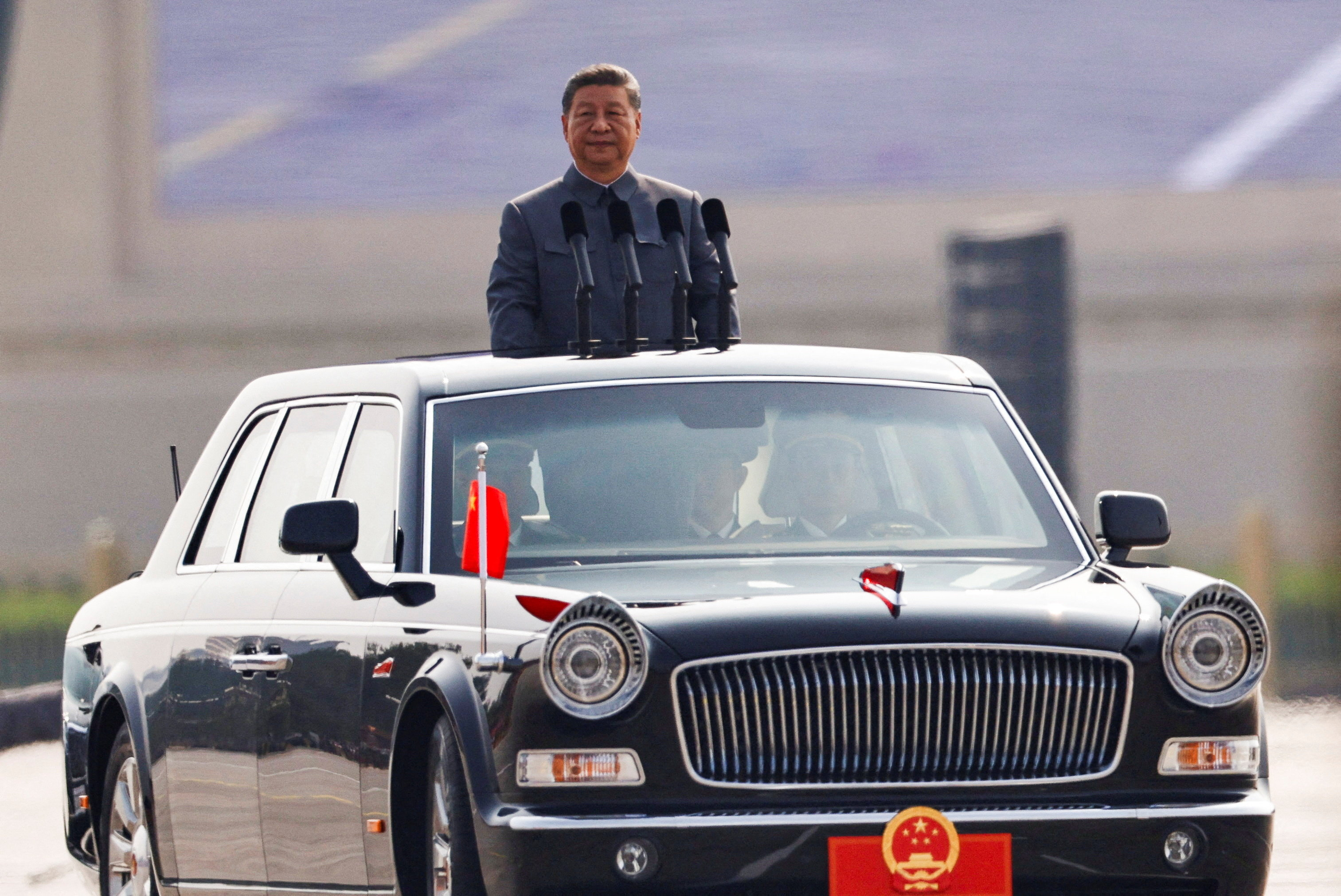 China holds military parade in defiance of West