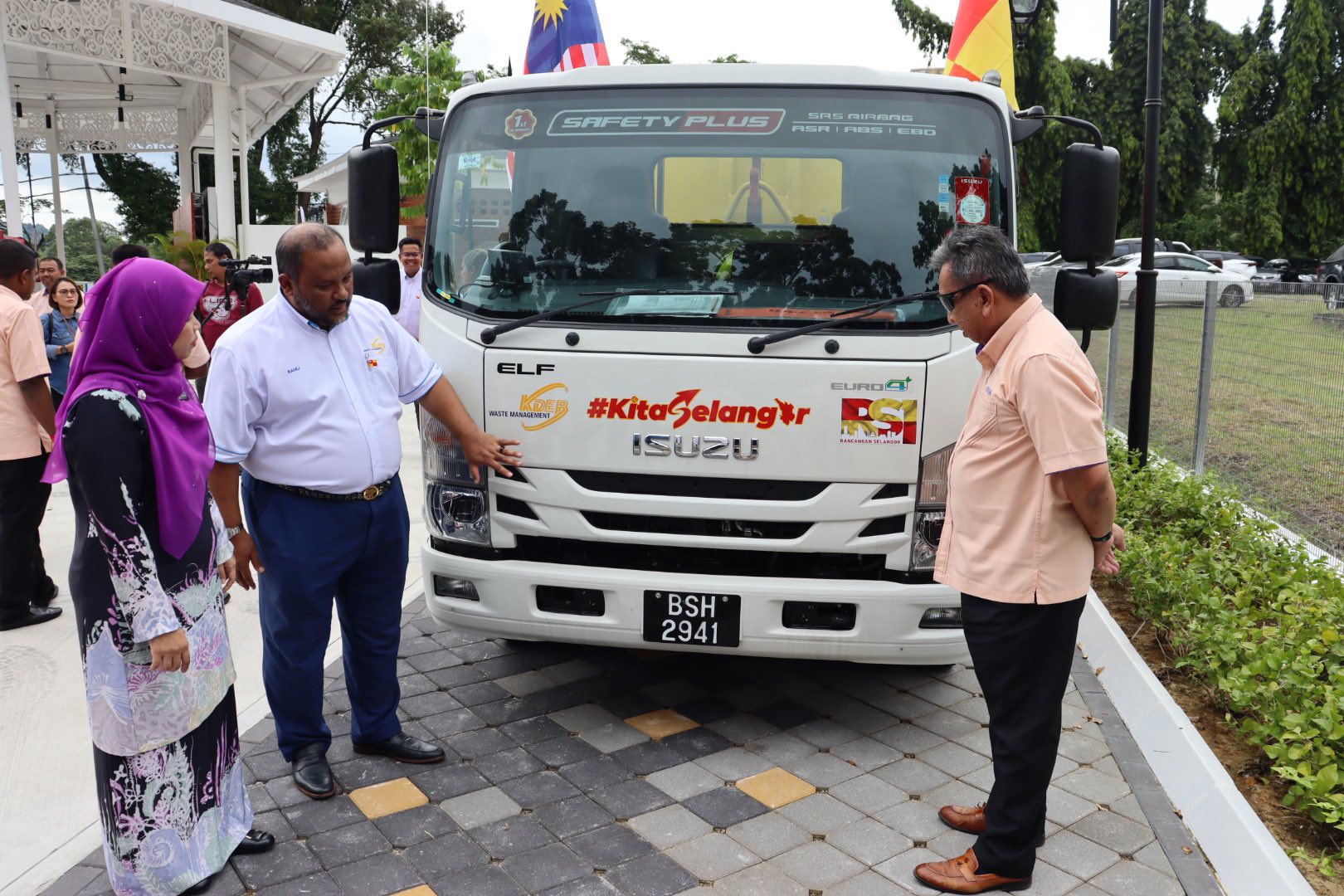 KDEBWM boosts operations in Hulu Selangor with new roros
