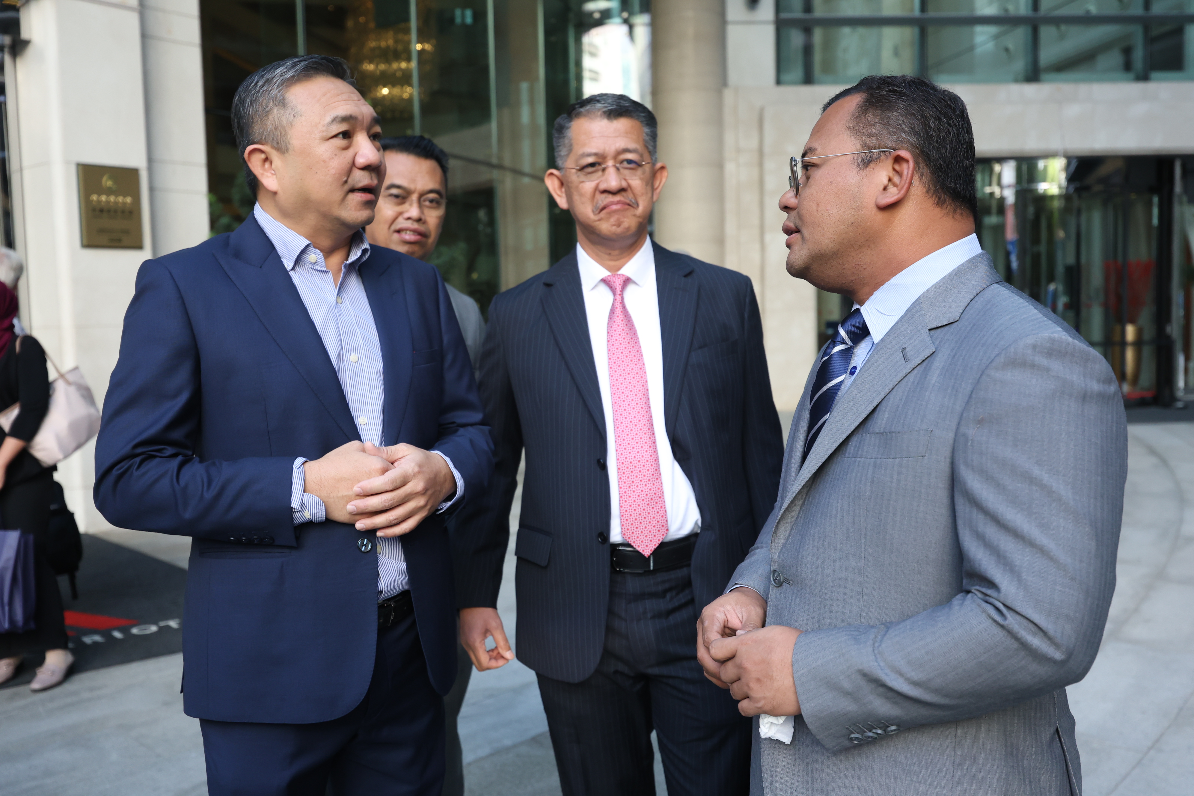 雪大臣即起率团访华  与中企科技巨头会谈拓商机