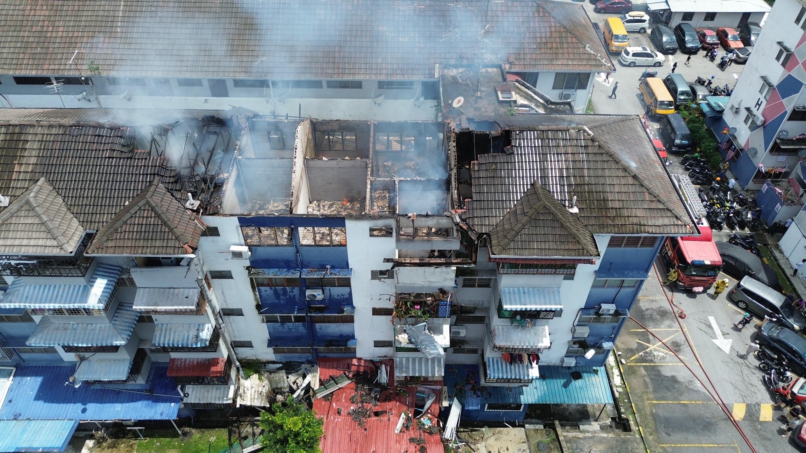Enam unit flat Pinggiran Batu Caves terbakar, tiada mangsa terlibat
