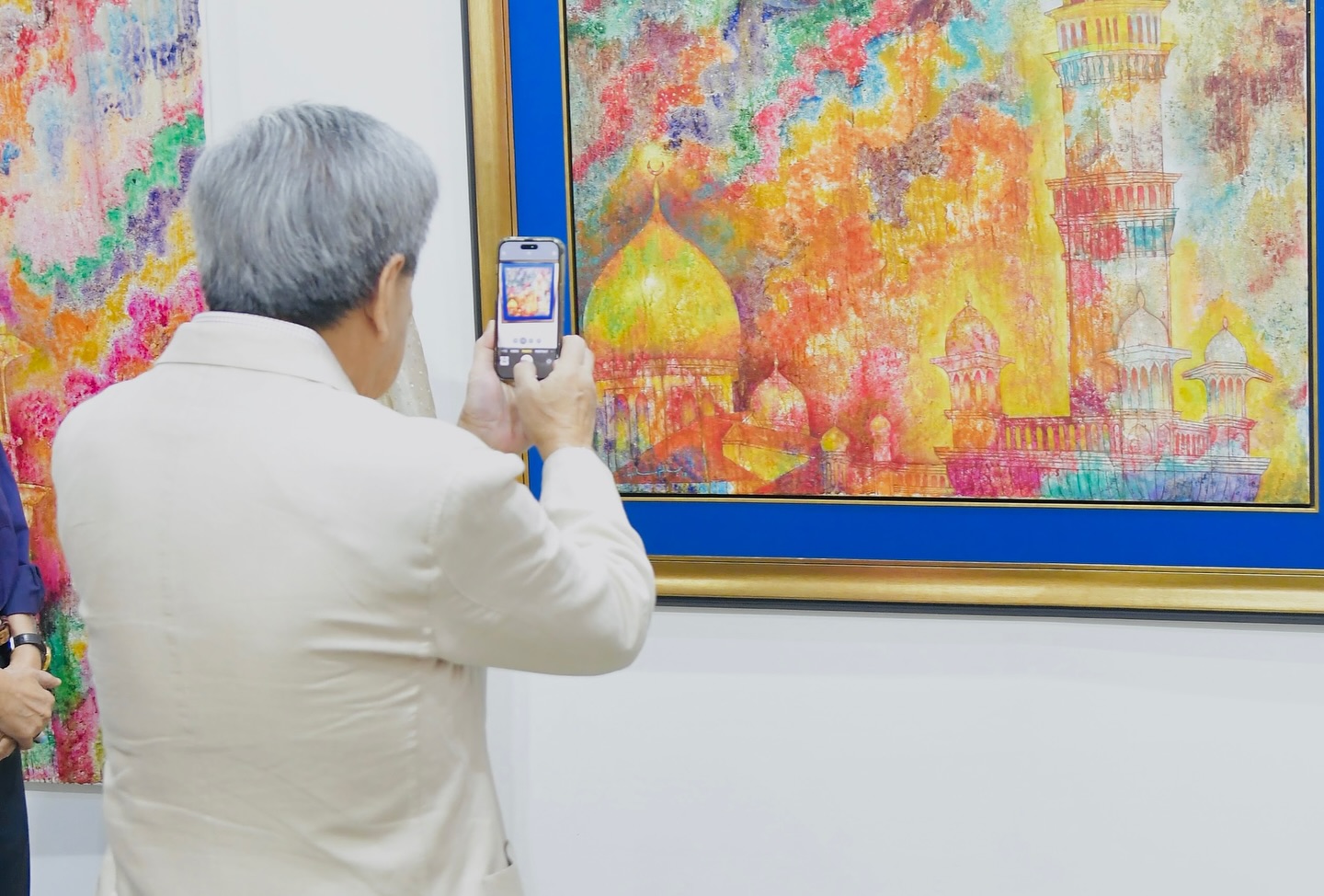 Sultan Selangor berkenan melawat Pameran Seni CIMB Artober Art & Soul 