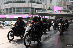 Indonesian protests paused after riots leave eight dead