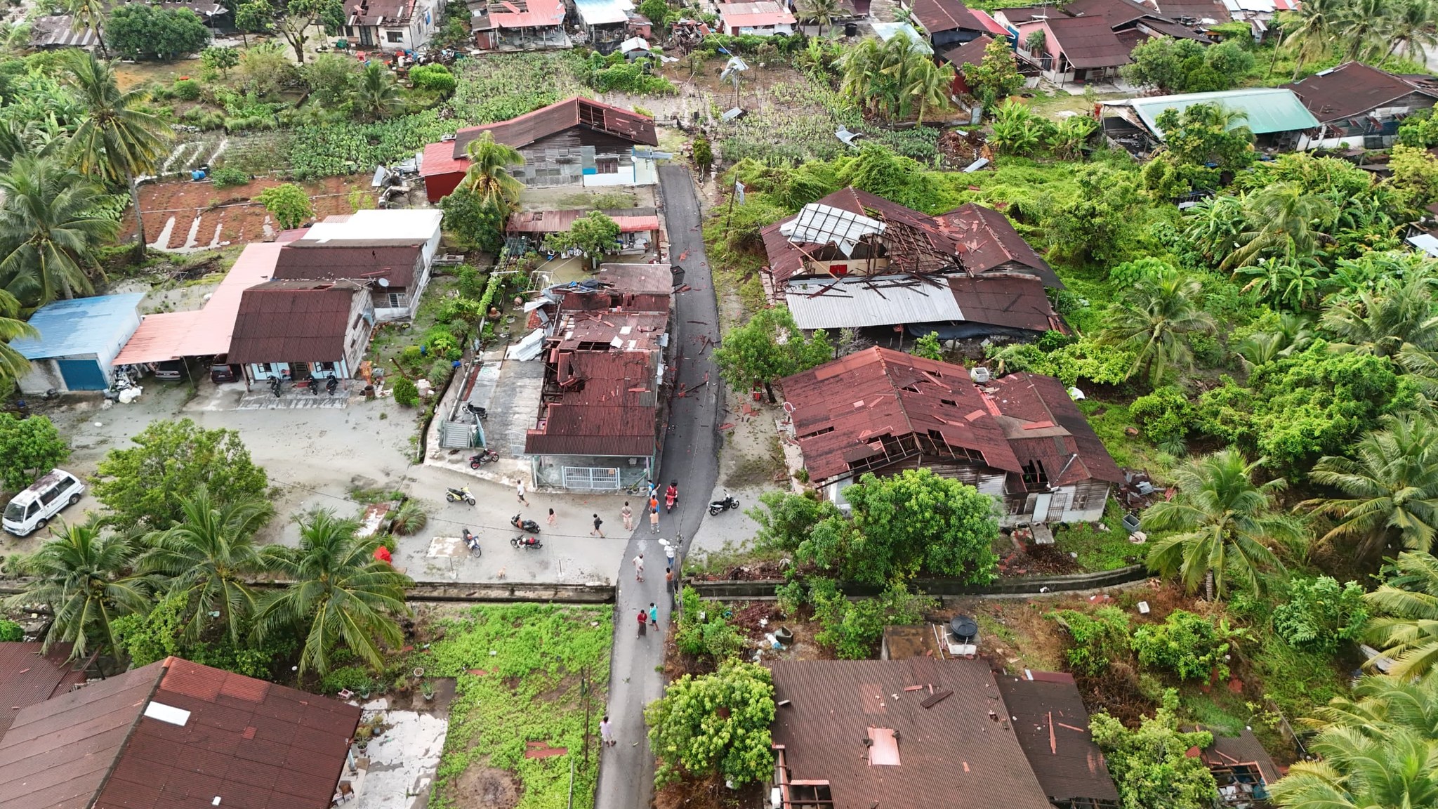 18 rumah, masjid sekitar Pantai Remis rosak akibat ribut