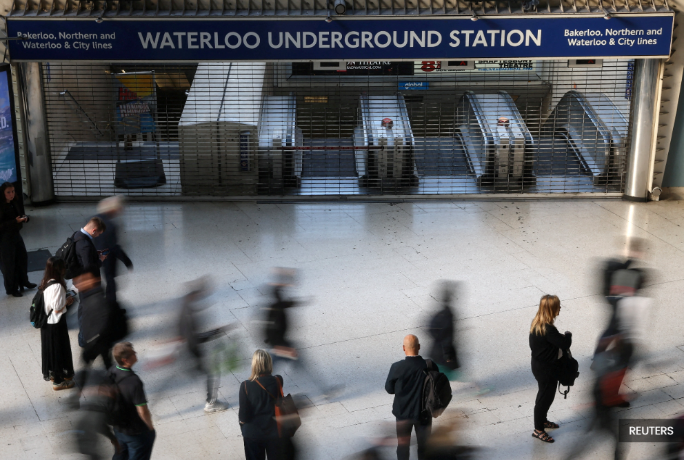 London commuters turn to bikes, boats as Tube strike enters second day