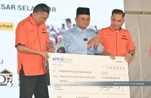 Felda Sg Buaya ex-settlers receive final RM74.2m compensation payout