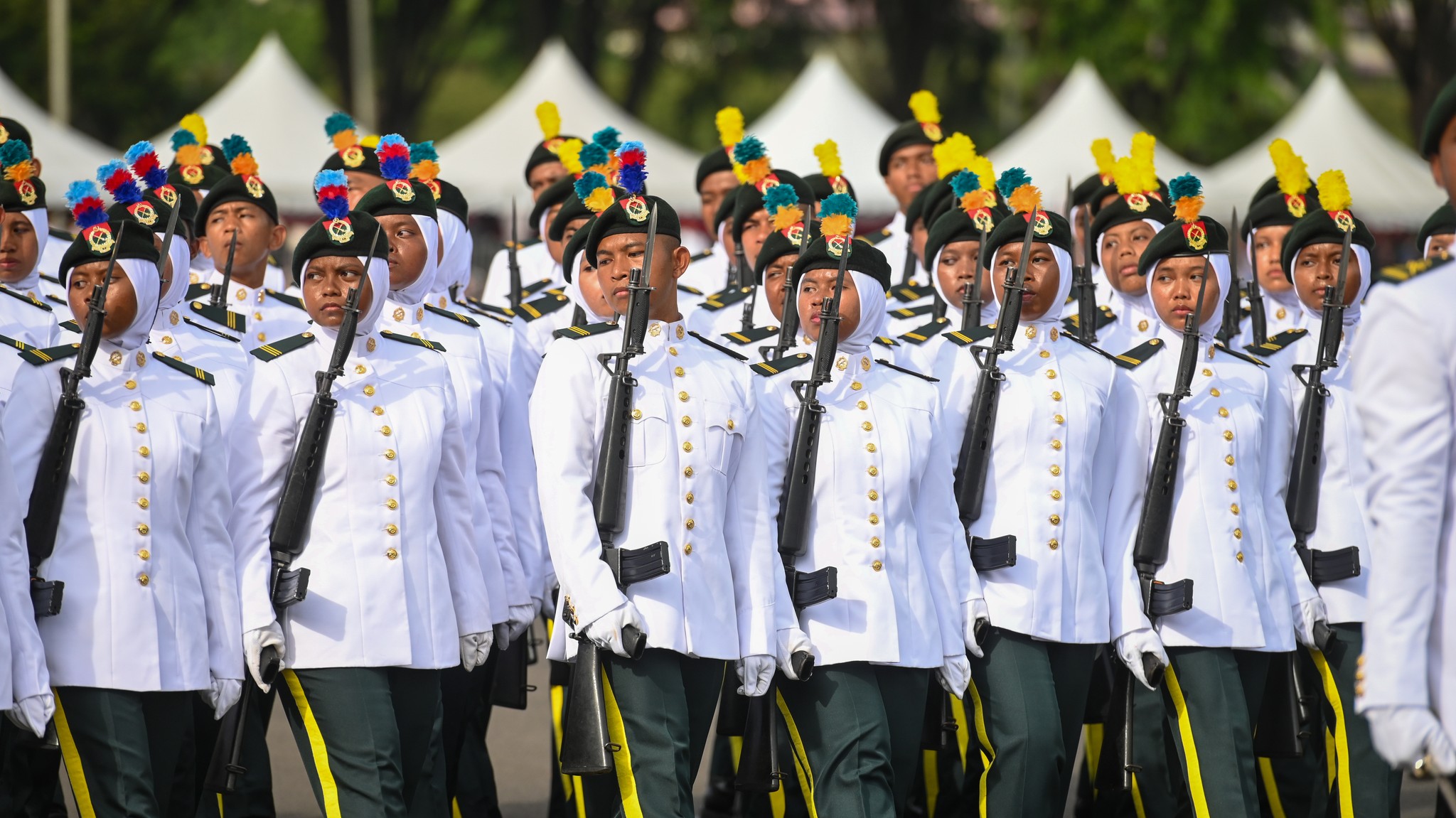 Raja Muda Selangor berkenan sempurnakan pentauliahan 1,927 pegawai kadet Palapes