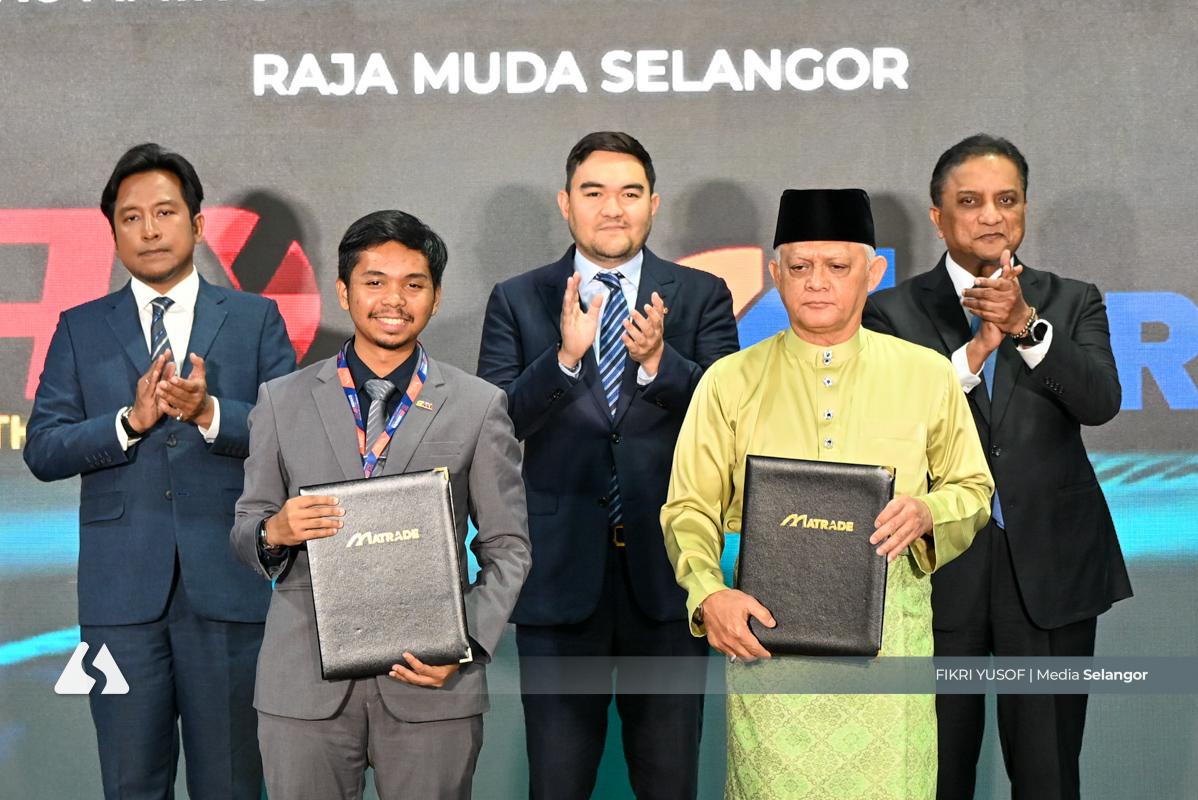 Tengku Amir witnesses SAY-Matrade MOU to empower youth entrepreneurs
