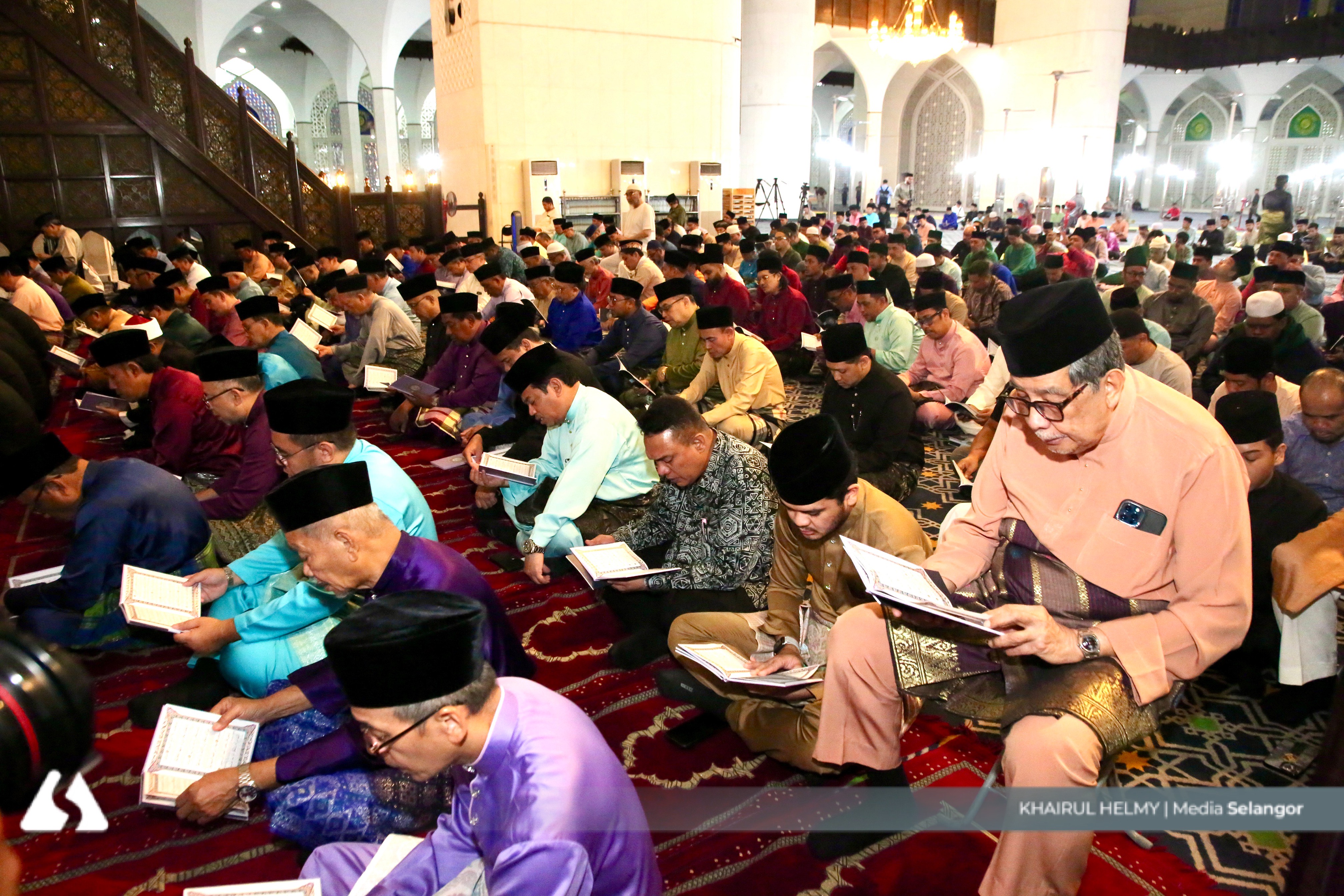 Selangor Sultan attends doa selamat for Raja Muda’s upcoming wedding