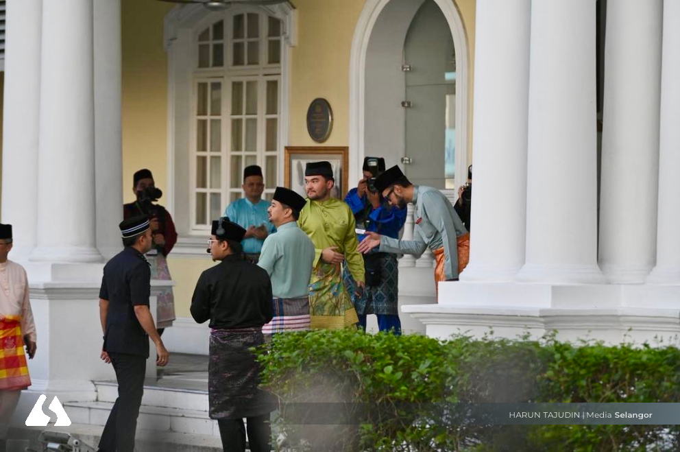 Tengku Amir Shah presides over royal wedding rehearsal