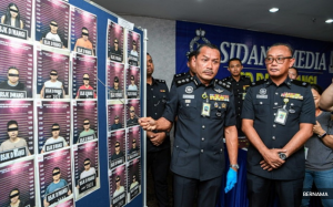 警方瓦解2投资诈骗集团   捕23外国人及一本地人