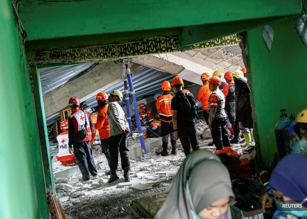 Indonesian rescuers hunt 38 missing after Islamic school collapse