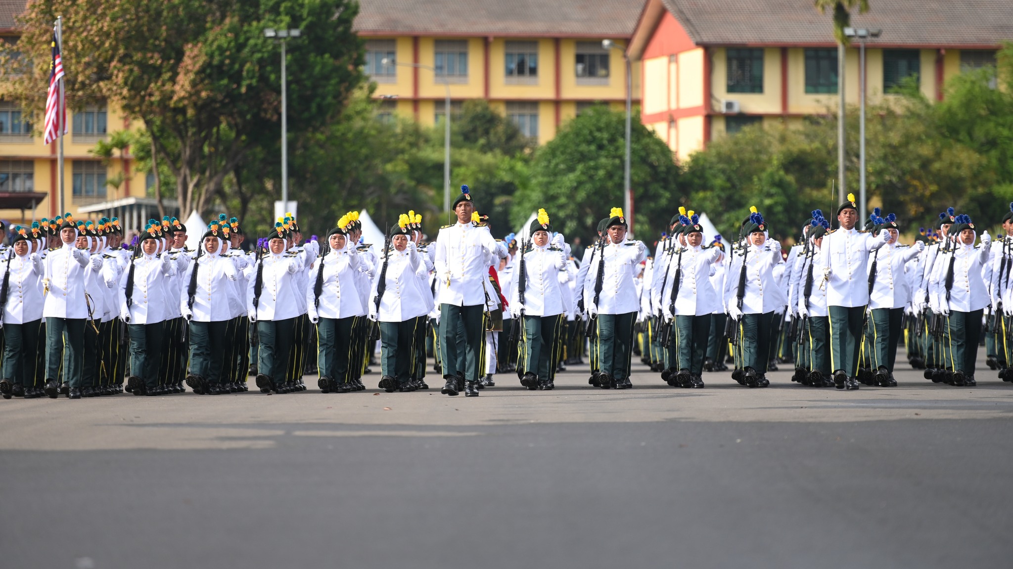 Raja Muda Selangor berkenan sempurnakan pentauliahan 1,927 pegawai kadet Palapes