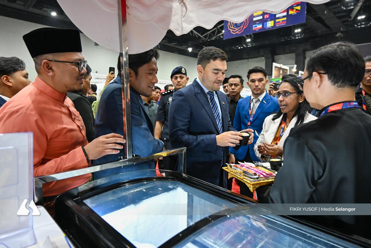 Tengku Amir witnesses SAY-Matrade MOU to empower youth entrepreneurs
