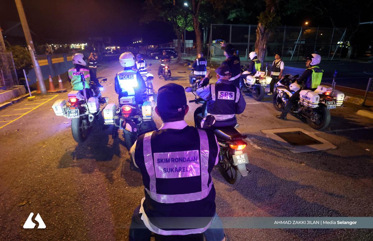 Volunteer patrols protect Sg Kantan peace