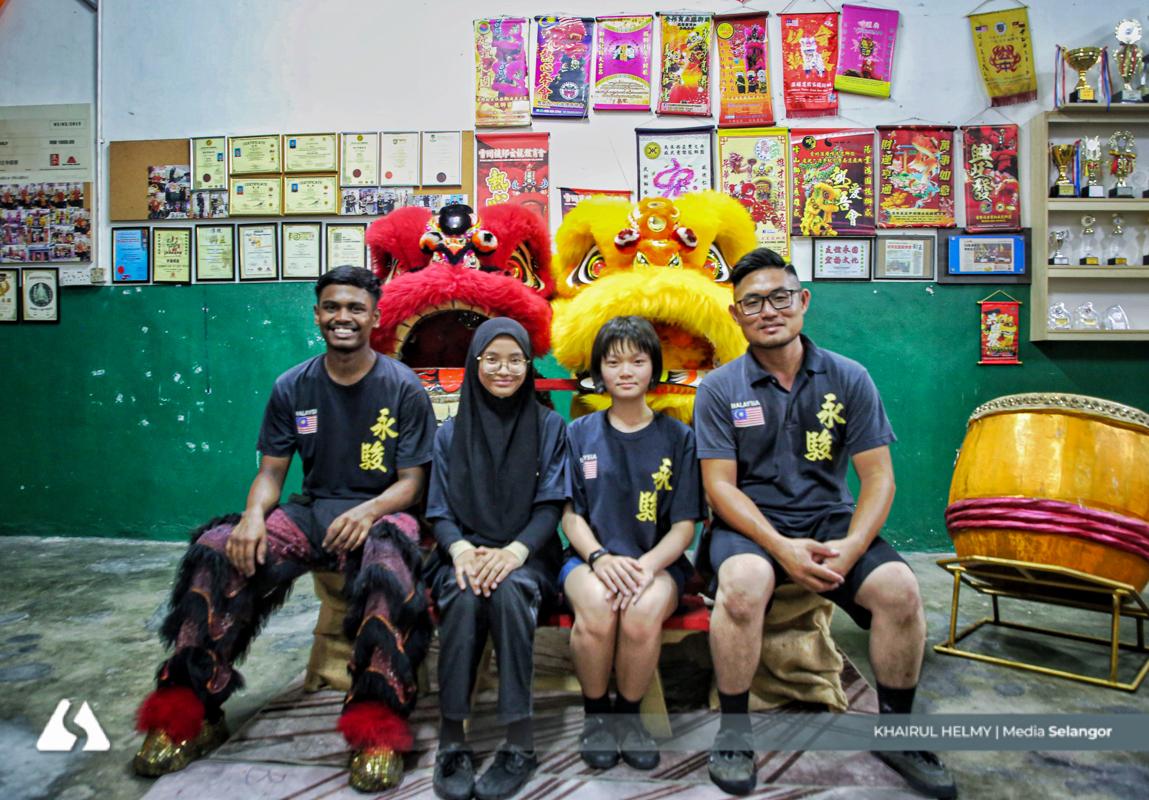 Lion dance of unity in diversity