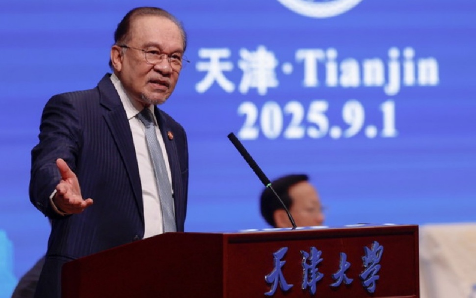 亚洲引领新经济秩序  安华吁合作应对动荡
