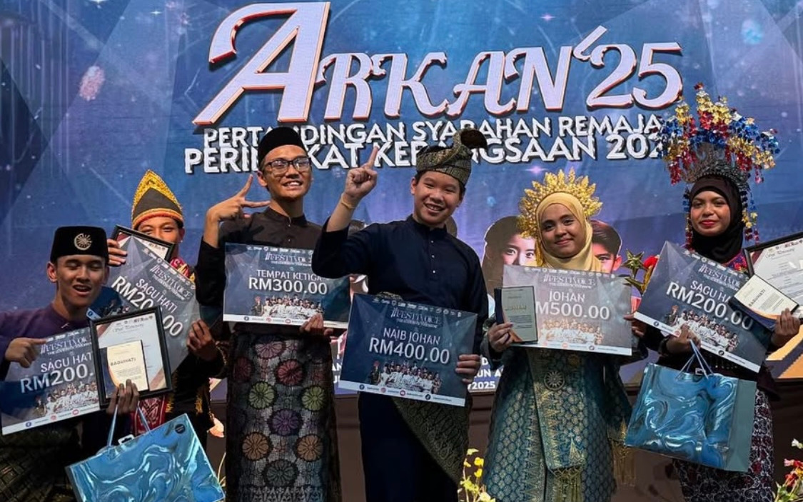 Remaja Cina telusuri bahasa sajak, kuasai pentas sejak usia 12 tahun