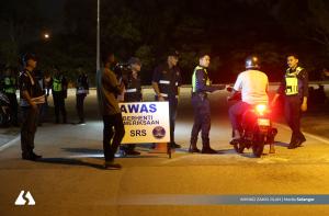 Volunteer patrols protect Sg Kantan peace
