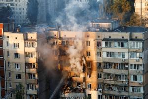 Russia launches largest air attack on Ukraine, sets govt building ablaze