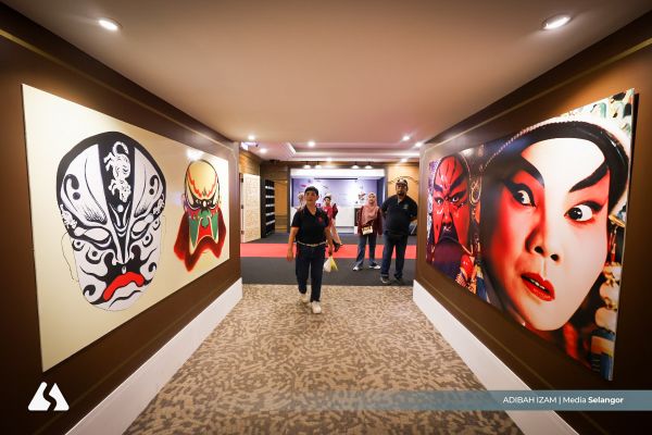 创意产业警示滥用AI风险 赛阿末呼吁制定明确指南