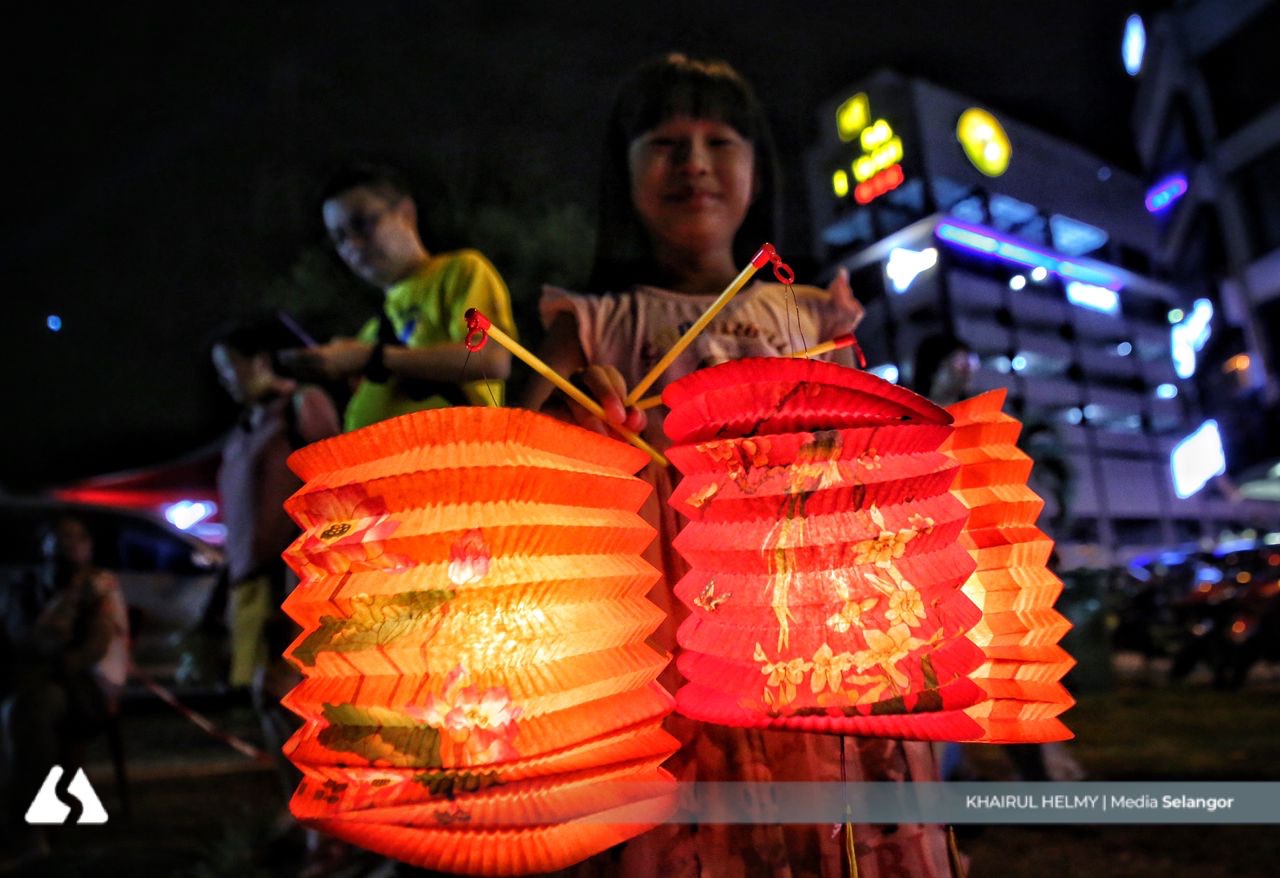 沙登亲子园游会洋溢温馨喜悦  逾2500人提灯共庆中秋