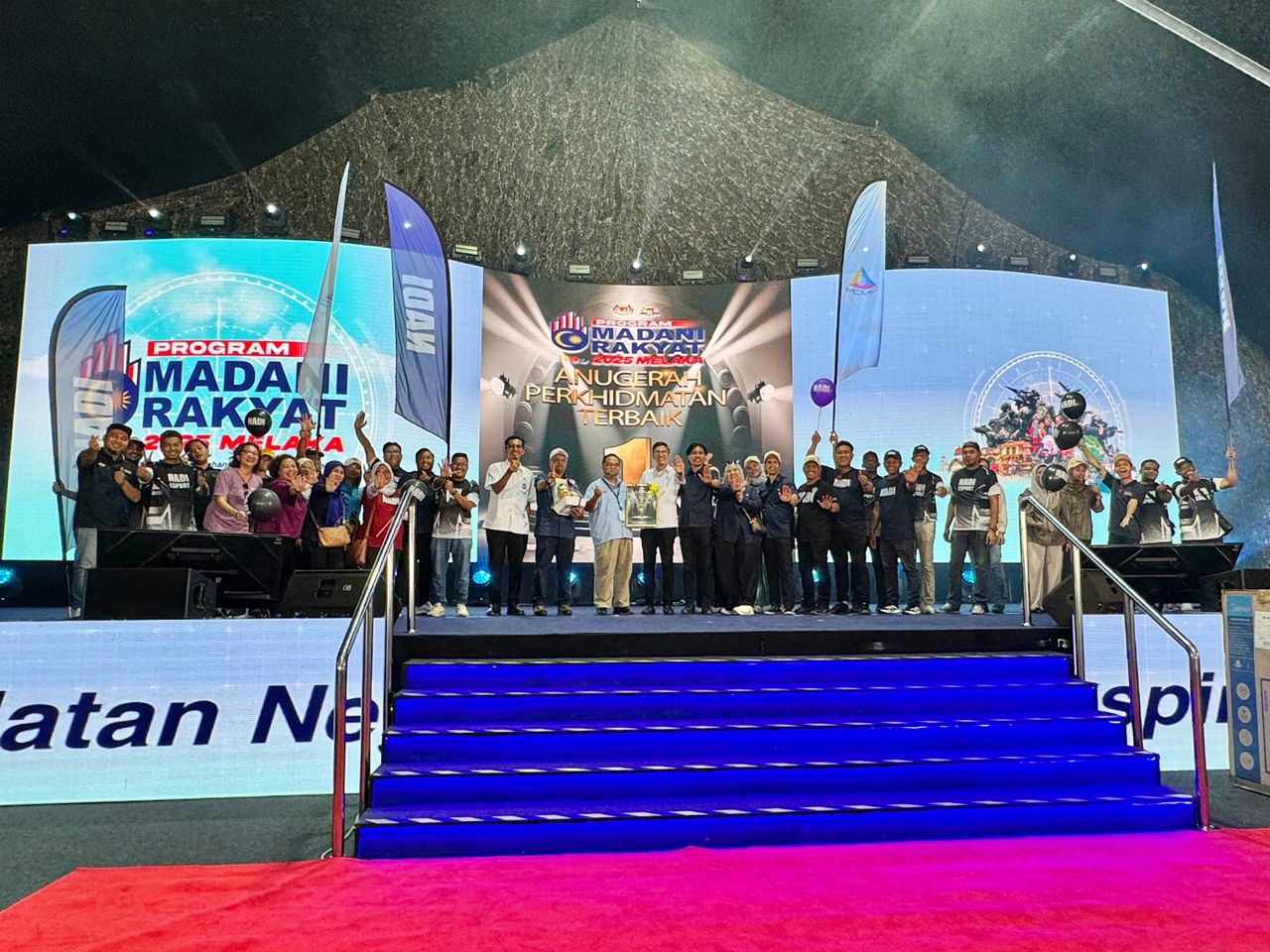NADI SKMM raih Anugerah Perkhidmatan Terbaik di Program Madani Rakyat
