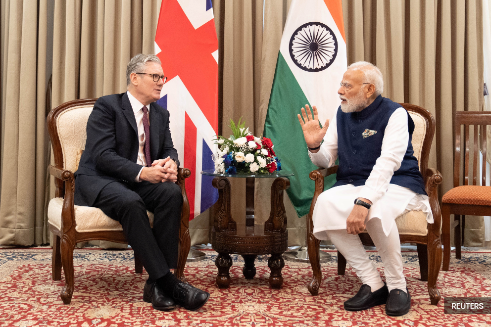 UK signs £350m deal to supply India with missiles