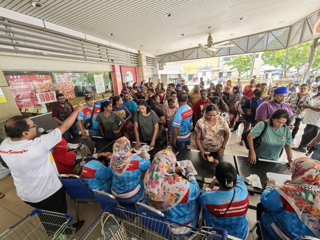 450 penduduk Taman Medan nikmati baucar beli-belah Deepavali