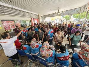 450 penduduk Taman Medan nikmati baucar beli-belah Deepavali