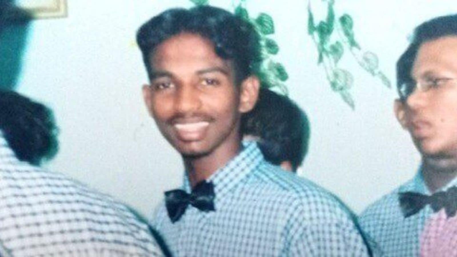 பன்னீர் செல்வம் சிங்கப்பூர் சிறையில் தூக்கிலிடப்பட்டார்