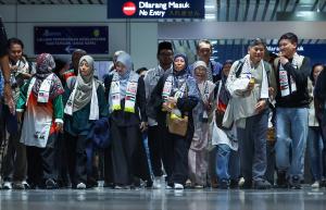 Wira dan wirawati Gaza dihargai, PM sumbang telefon bimbit baharu