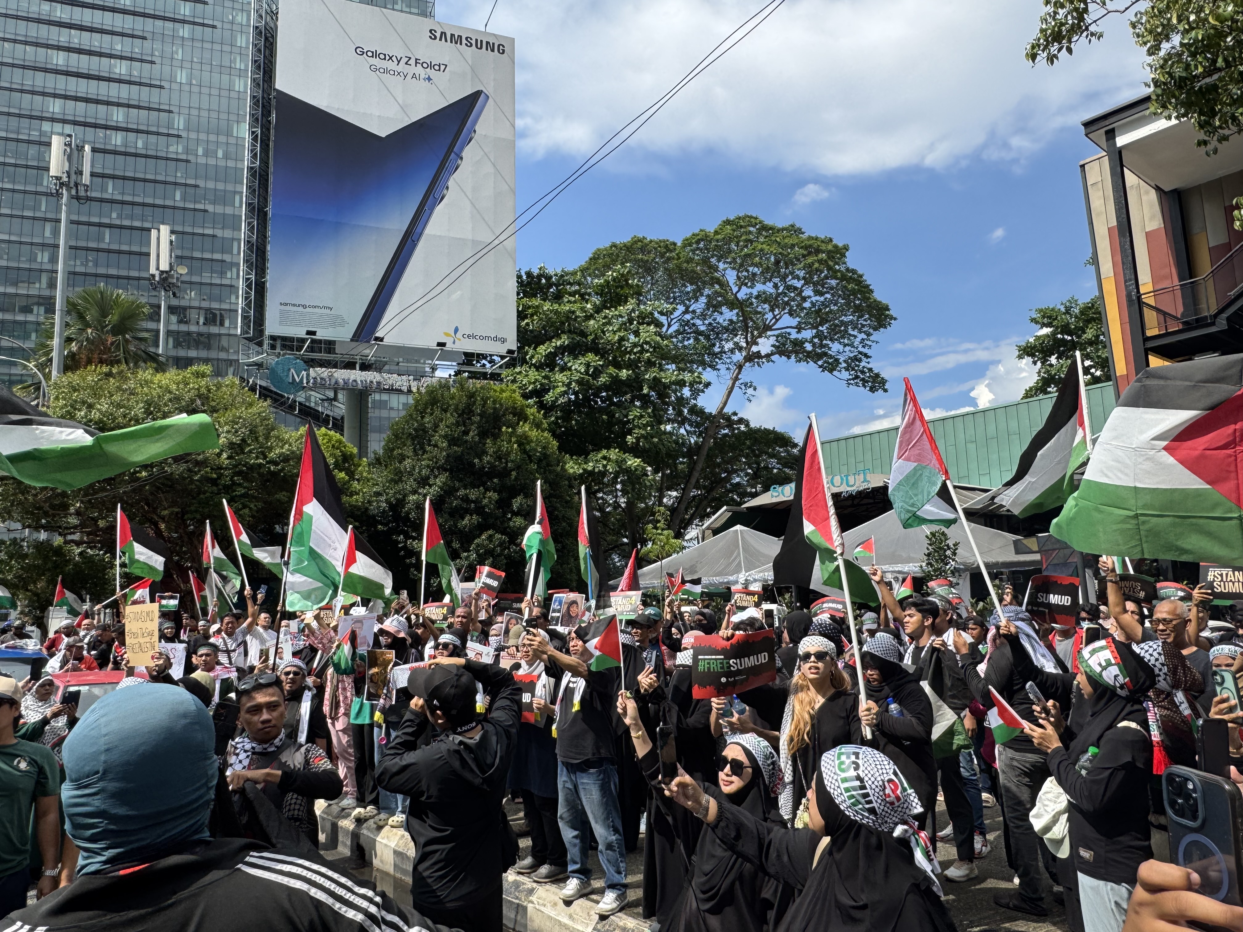 Hundreds rally in KL against Israel’s detention of flotilla activists
