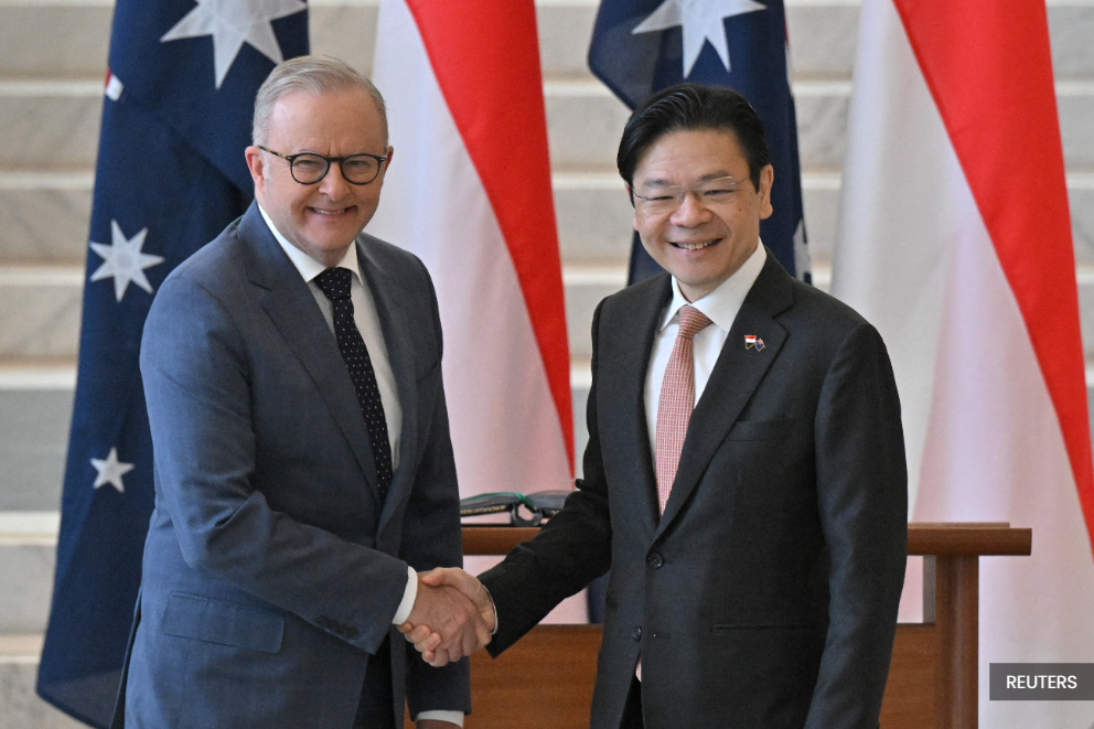 Australia's Albanese raises deadly Optus emergency call outage with Singapore PM