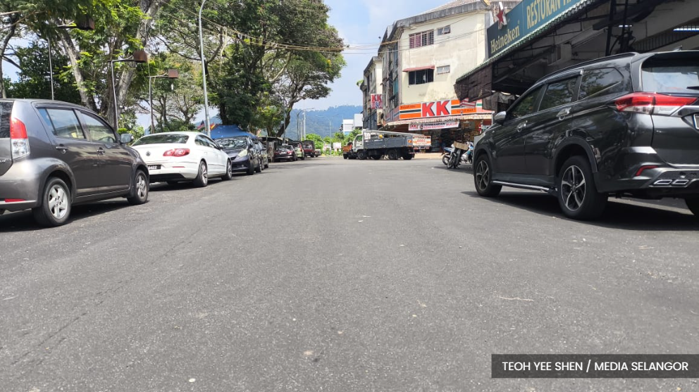 英达柏兰岭花园7道路重铺　 80商户与周边居民受惠